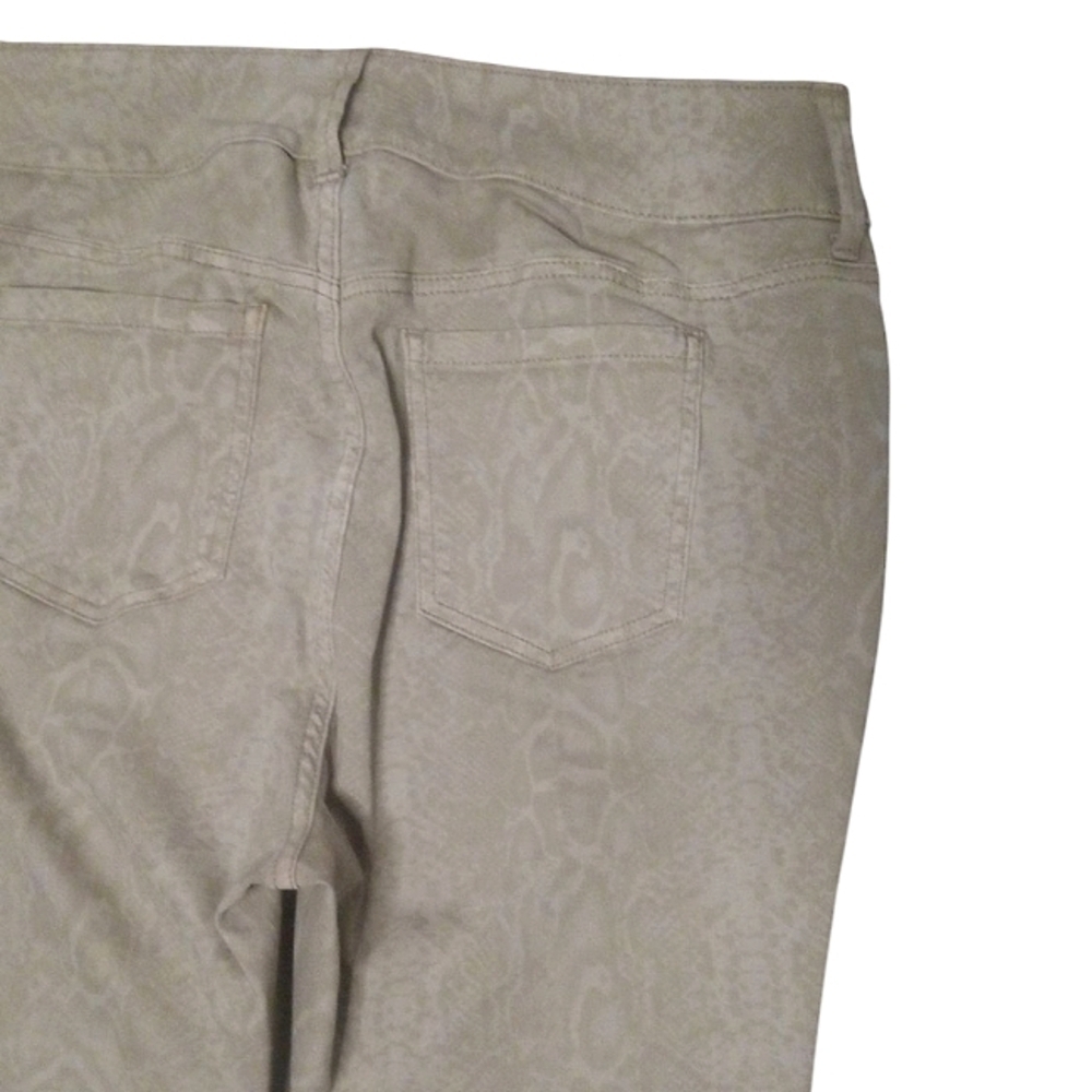 Torrid Taupe Soft Python Animal Print 3 Button High Rise Jeans Size 16 R - Picture 7 of 10